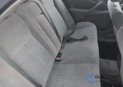 1998 Toyota Camry Ce/Le/Xle z USA, uszkodzony, nr VIN JT2BG22K4W0156025